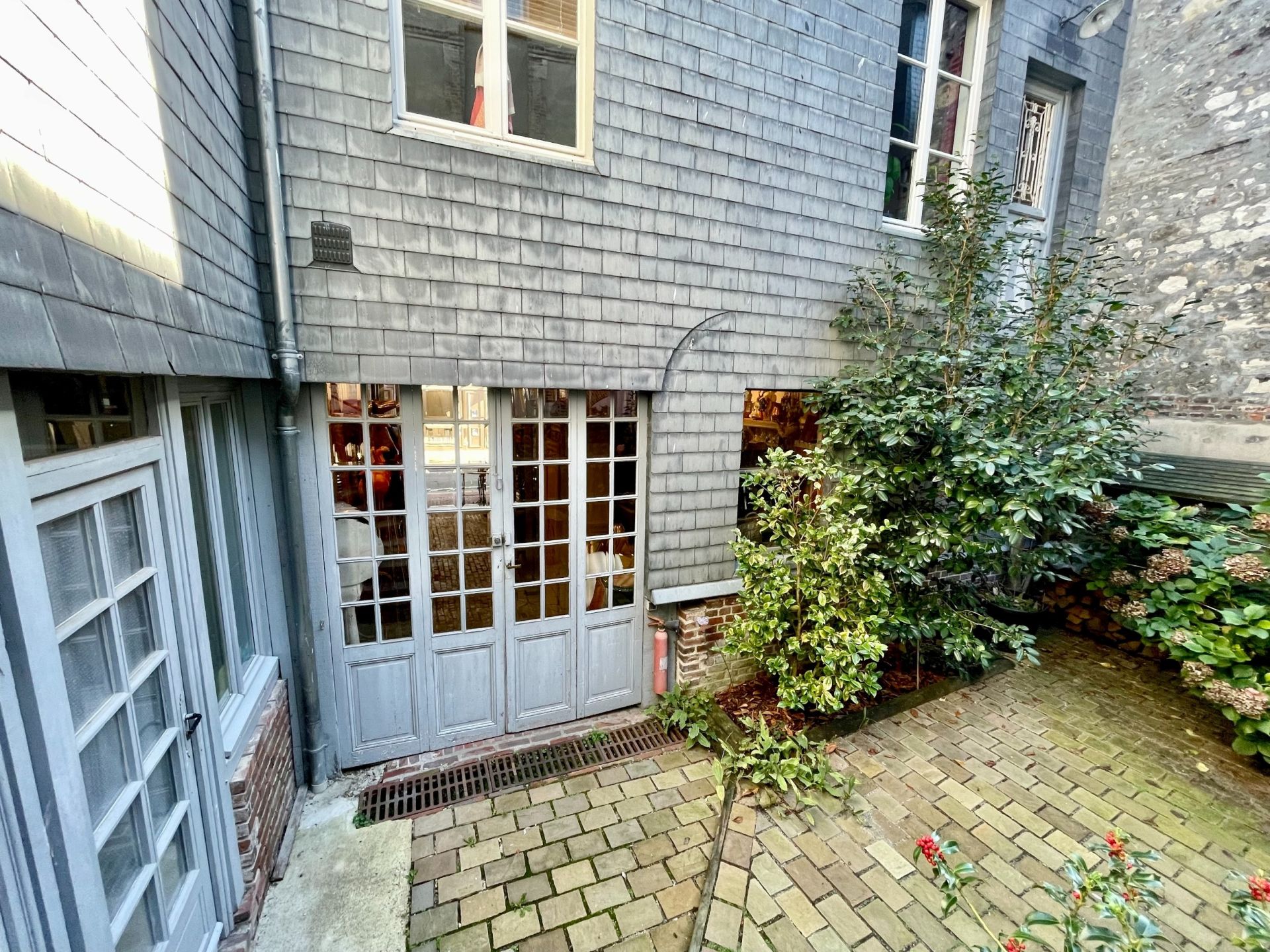 apartment 5 Rooms for sale on HONFLEUR (14600)