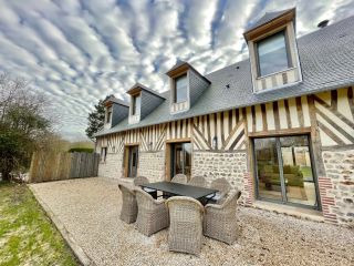 house 32 Rooms for seasonal rent on CRICQUEBOEUF (14113)