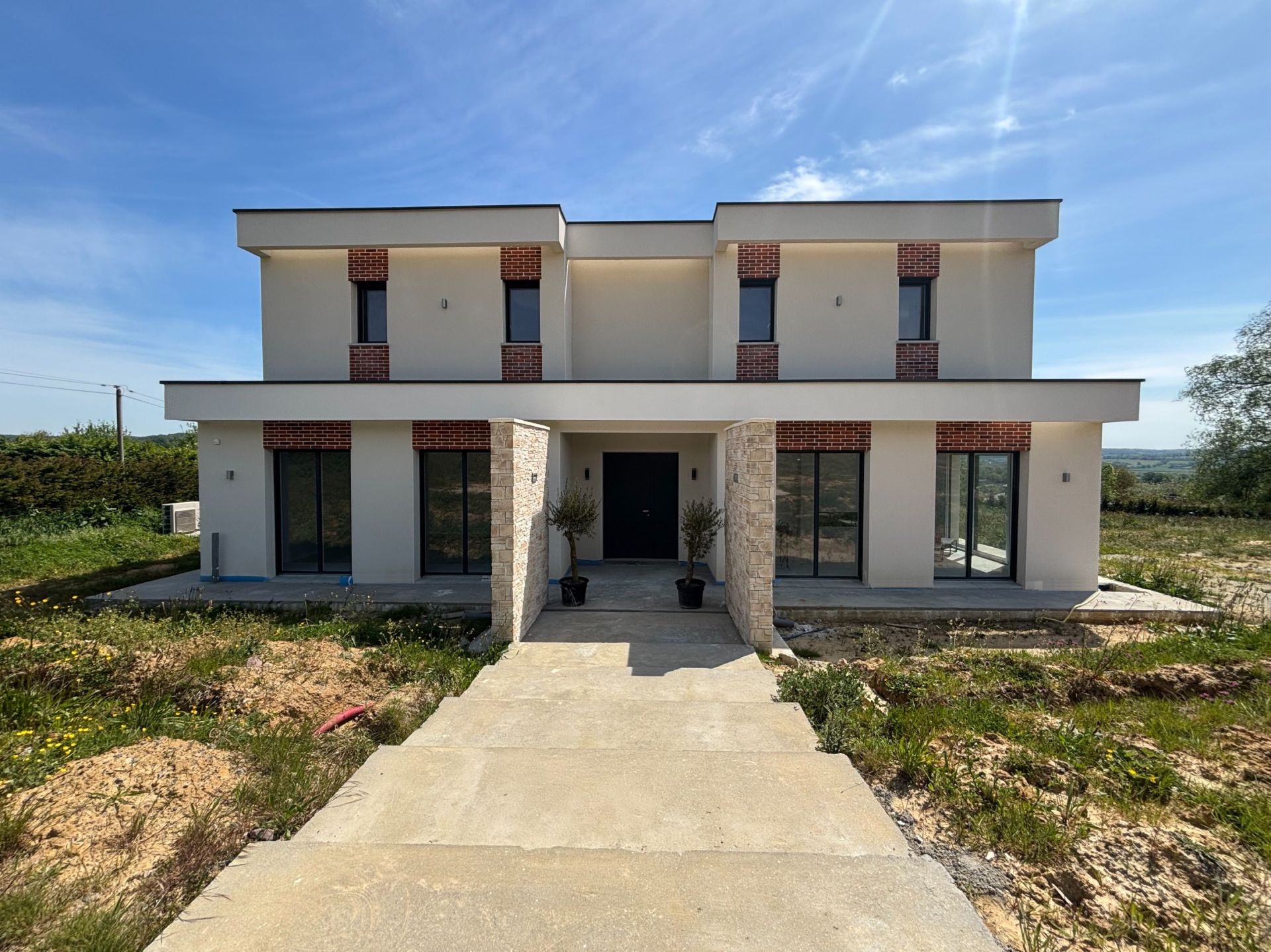 house 8 Rooms for sale on ST MARTIN AUX CHARTRAINS (14130)