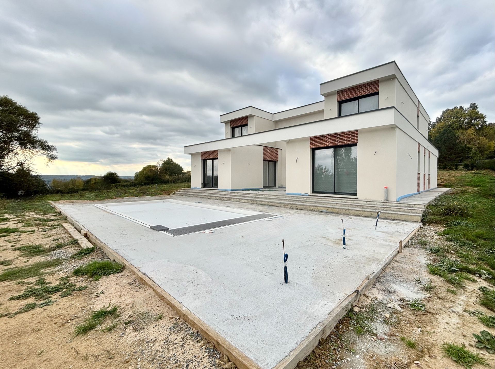 house 8 Rooms for sale on ST MARTIN AUX CHARTRAINS (14130)