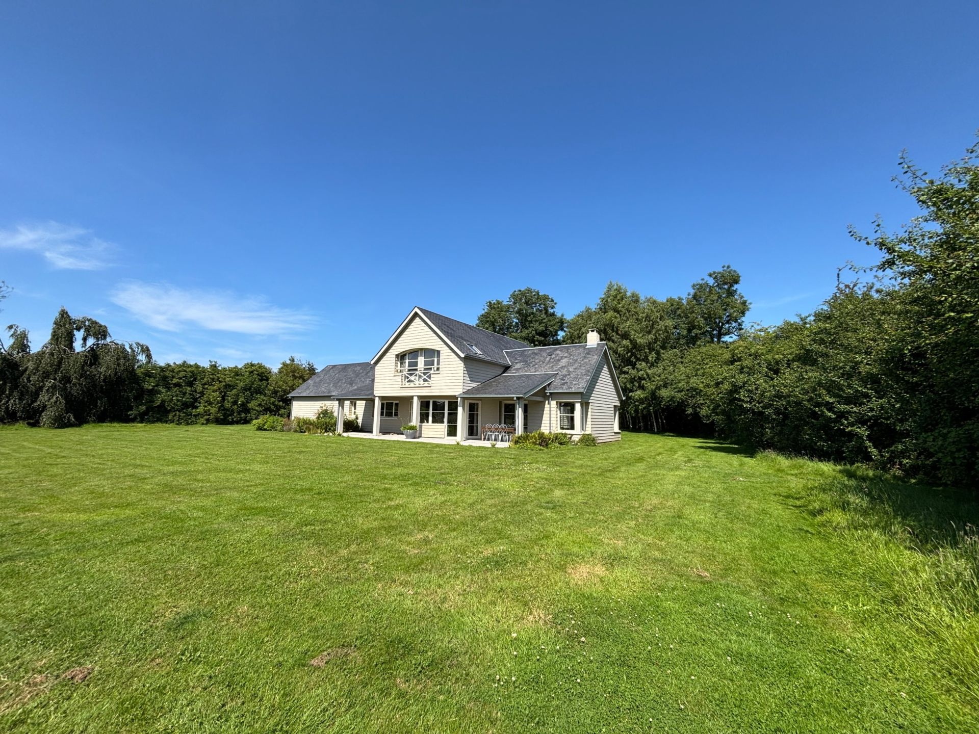 maison contemporaine 7 Pièces en vente sur BAYEUX (14400)