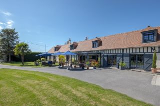 château 15 Pièces en vente sur LA FERRIERE SUR RISLE (27760)