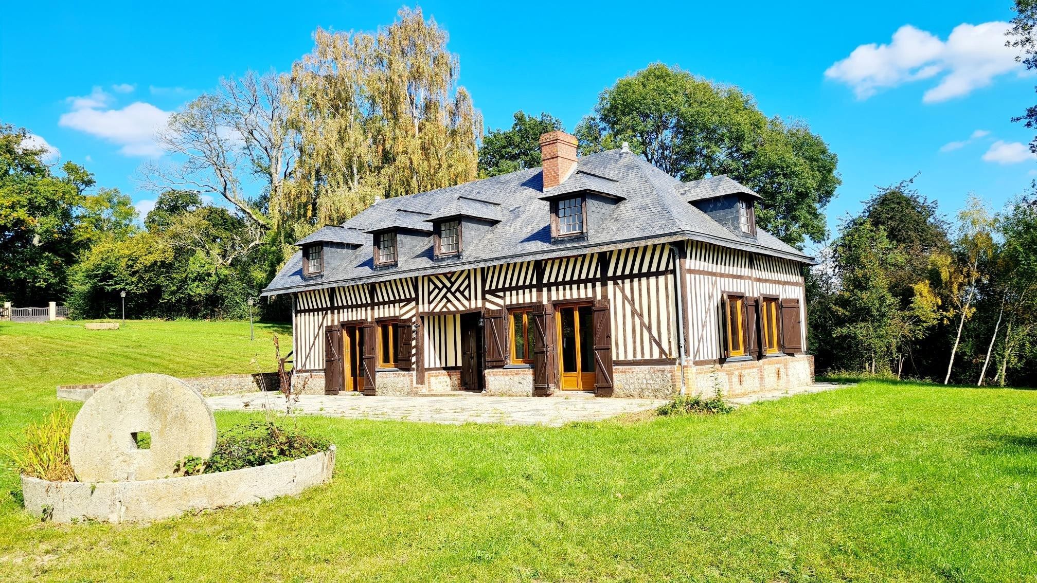 house 6 Rooms for sale on PONT L EVEQUE (14130)