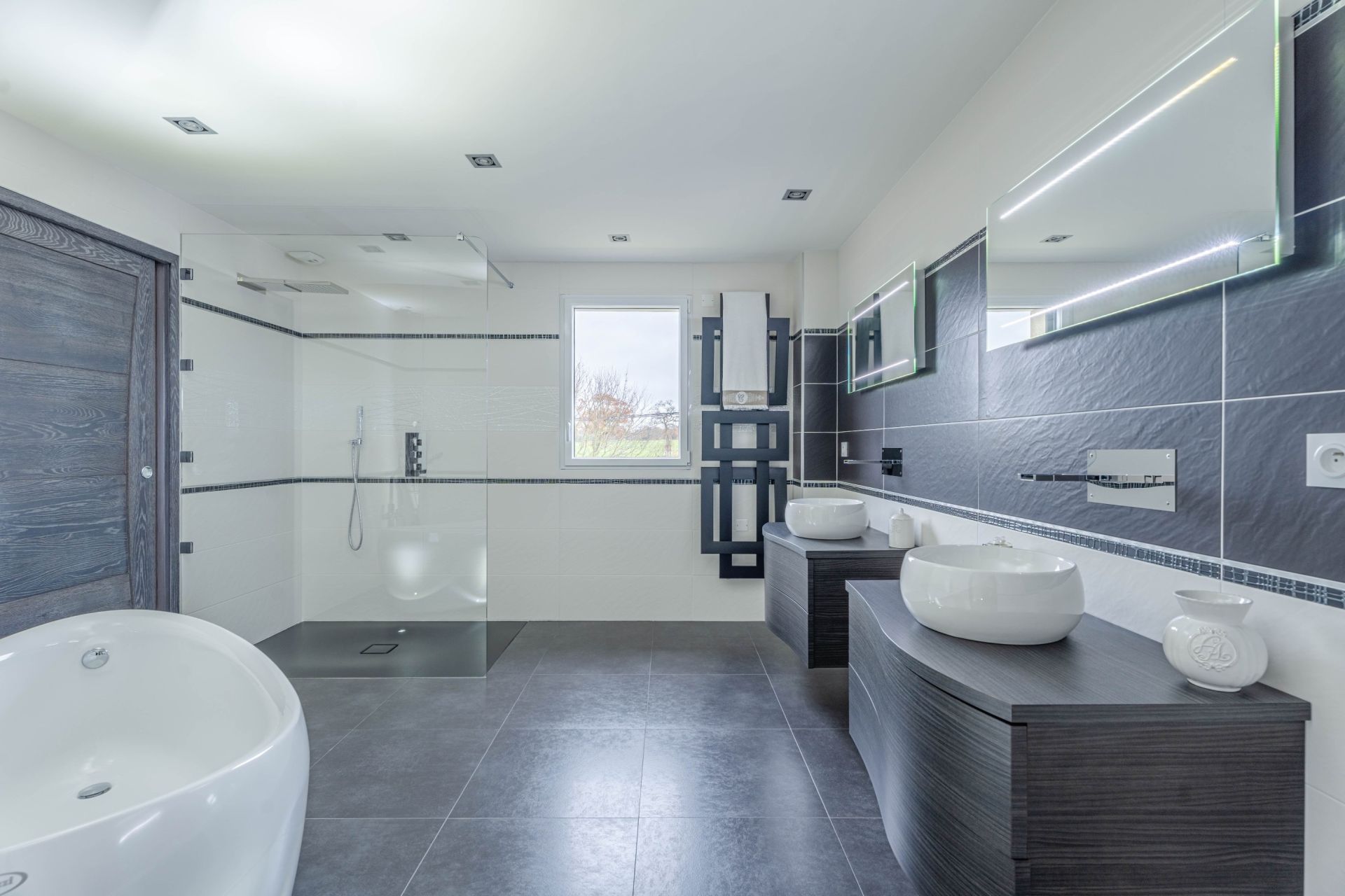 house 6 Rooms for sale on JULLOUVILLE (50610)