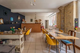 house 15 Rooms for sale on BAYEUX (14400)