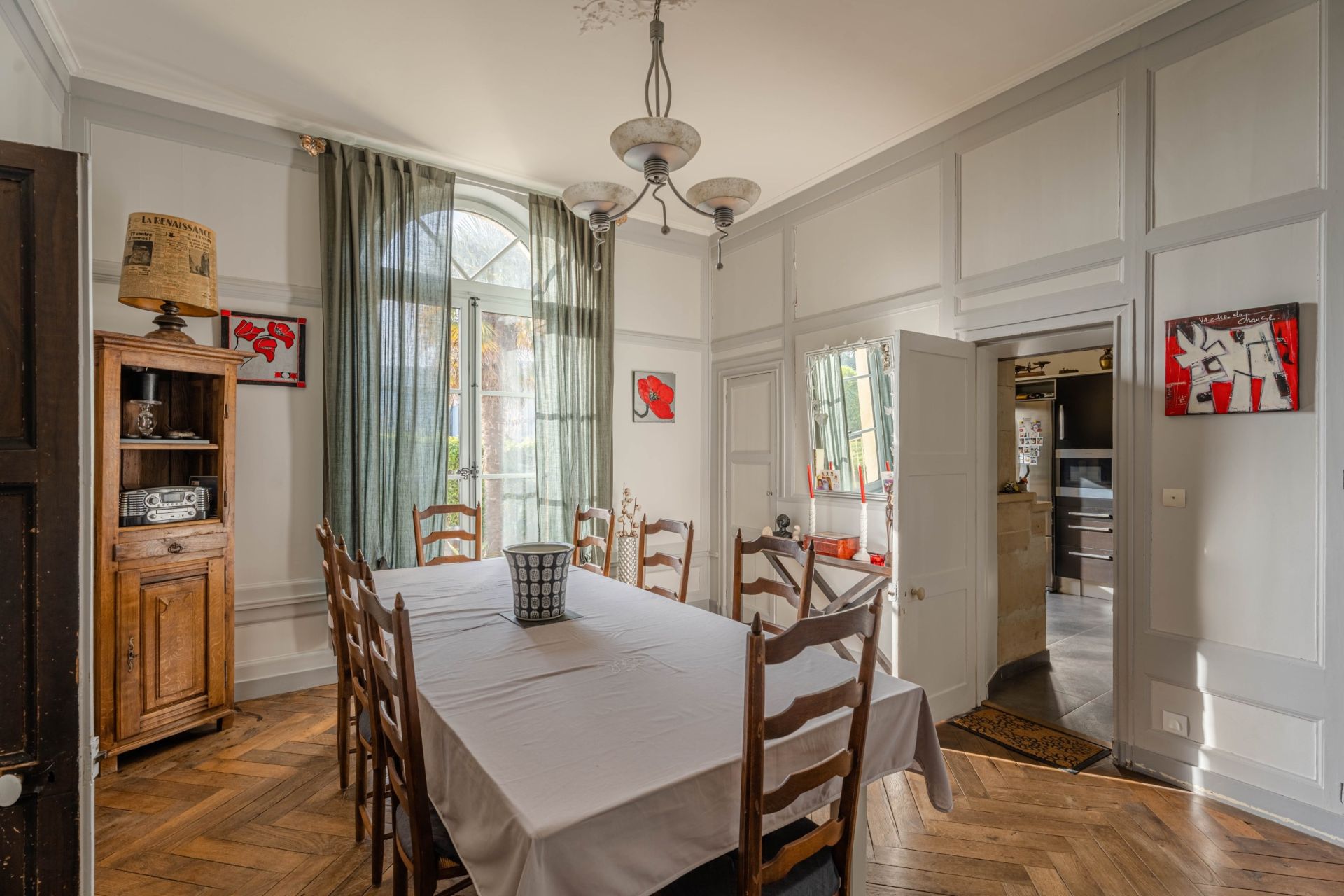 house 6 Rooms for sale on BAYEUX (14400)