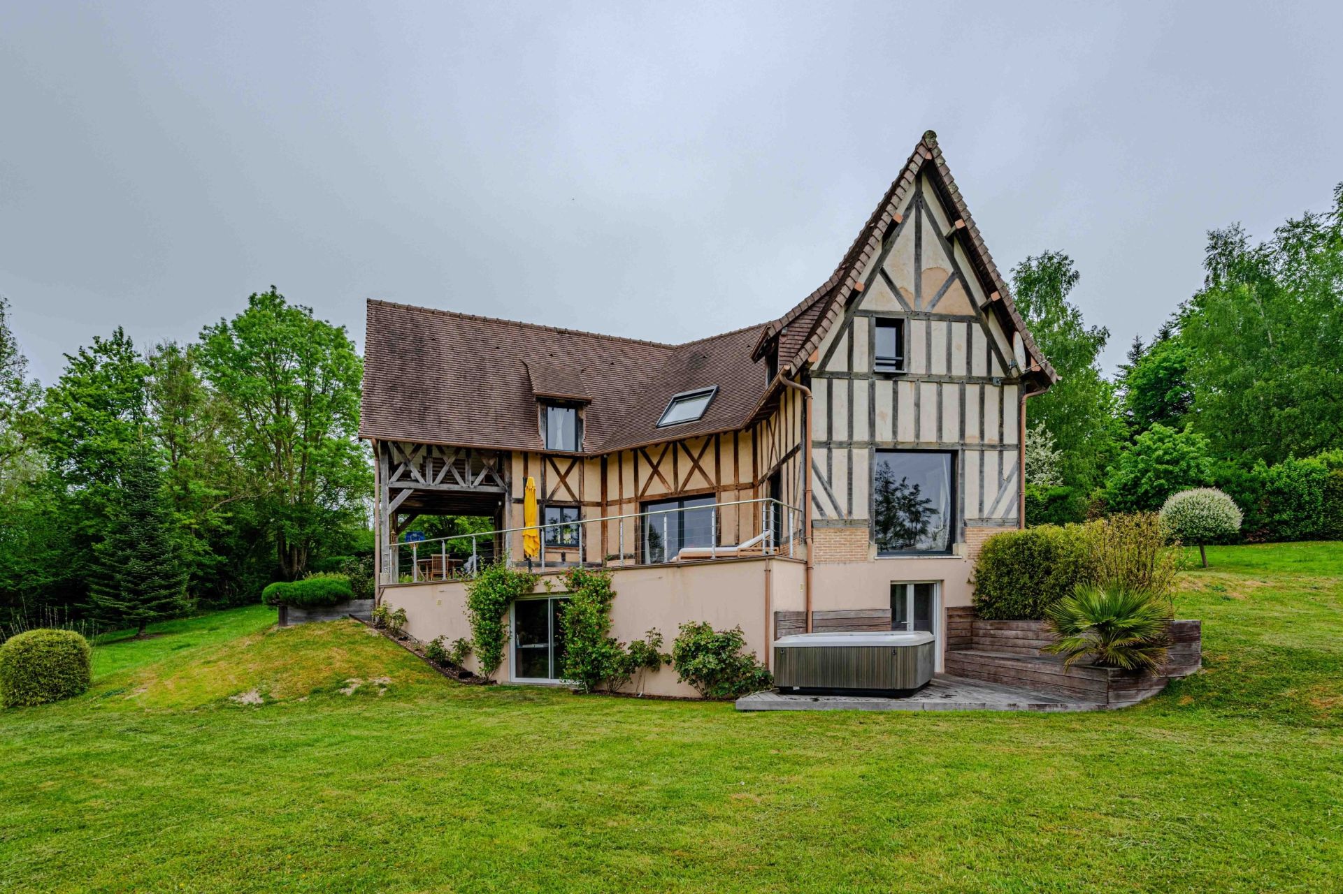 house 6 Rooms for sale on BLANGY LE CHATEAU (14130)