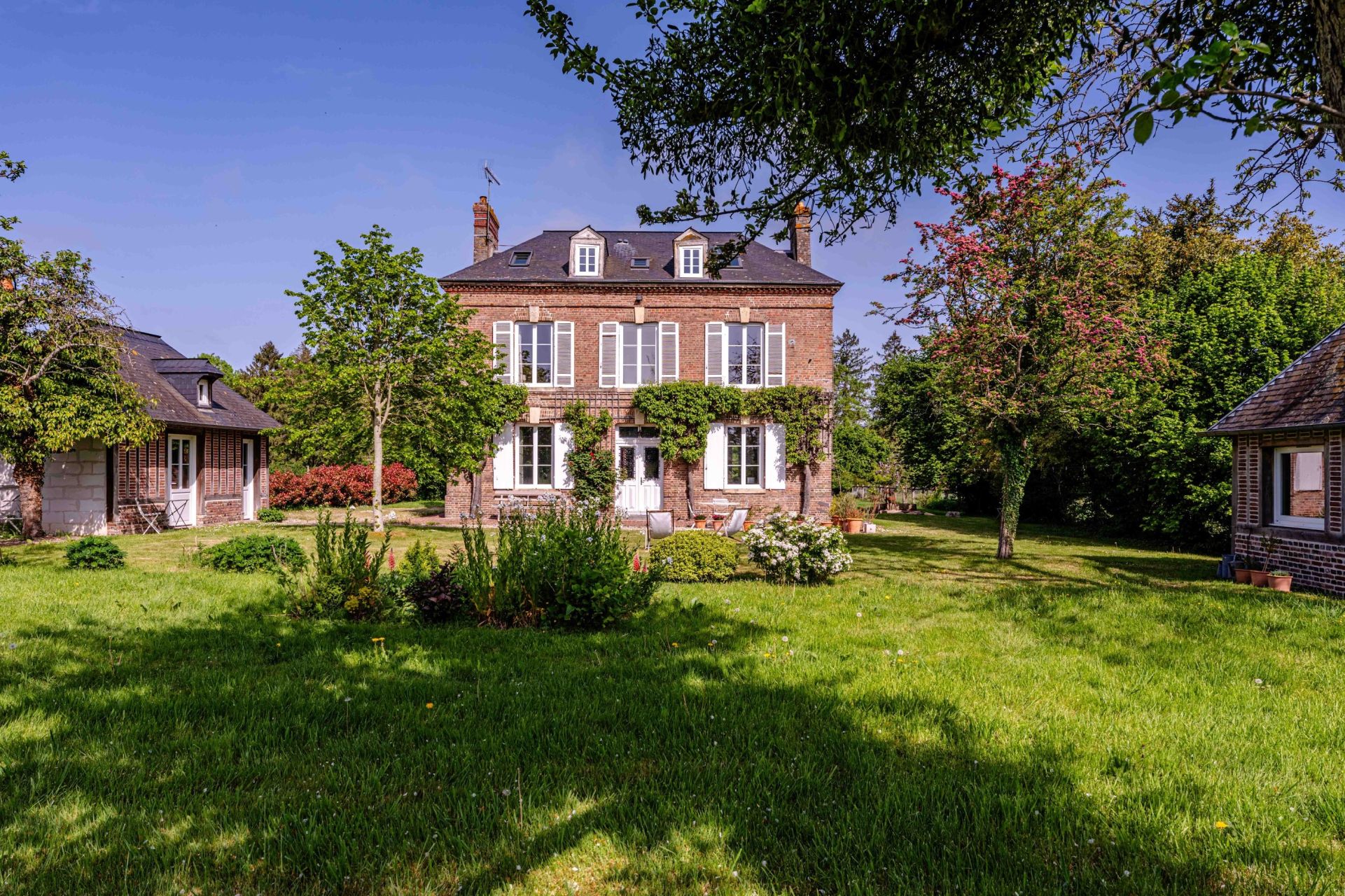 house 9 Rooms for sale on ST SYLVESTRE DE CORMEILLES (27260)