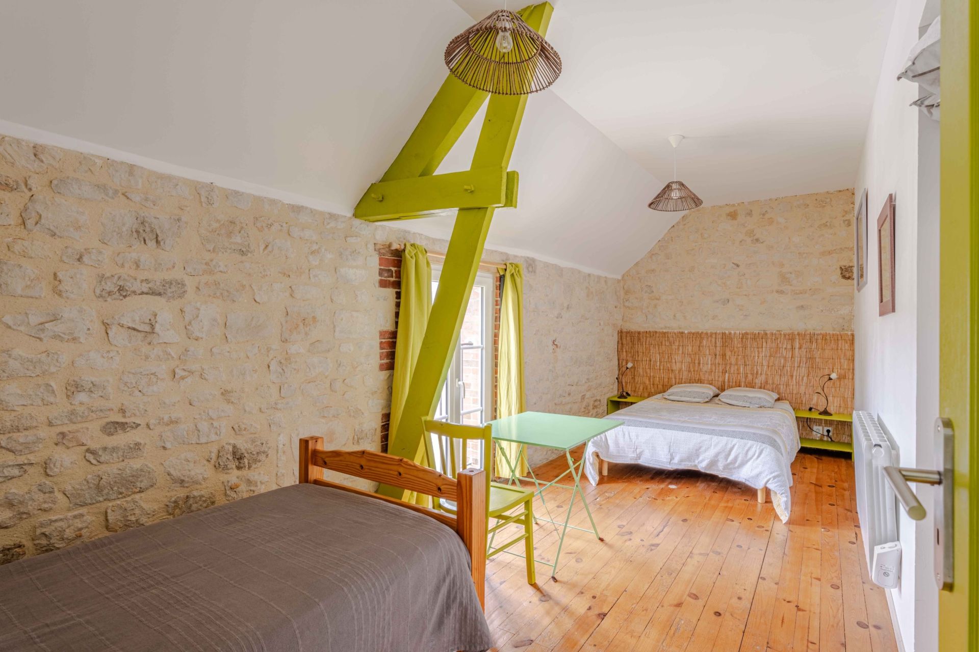 house 17 Rooms for sale on BAYEUX (14400)