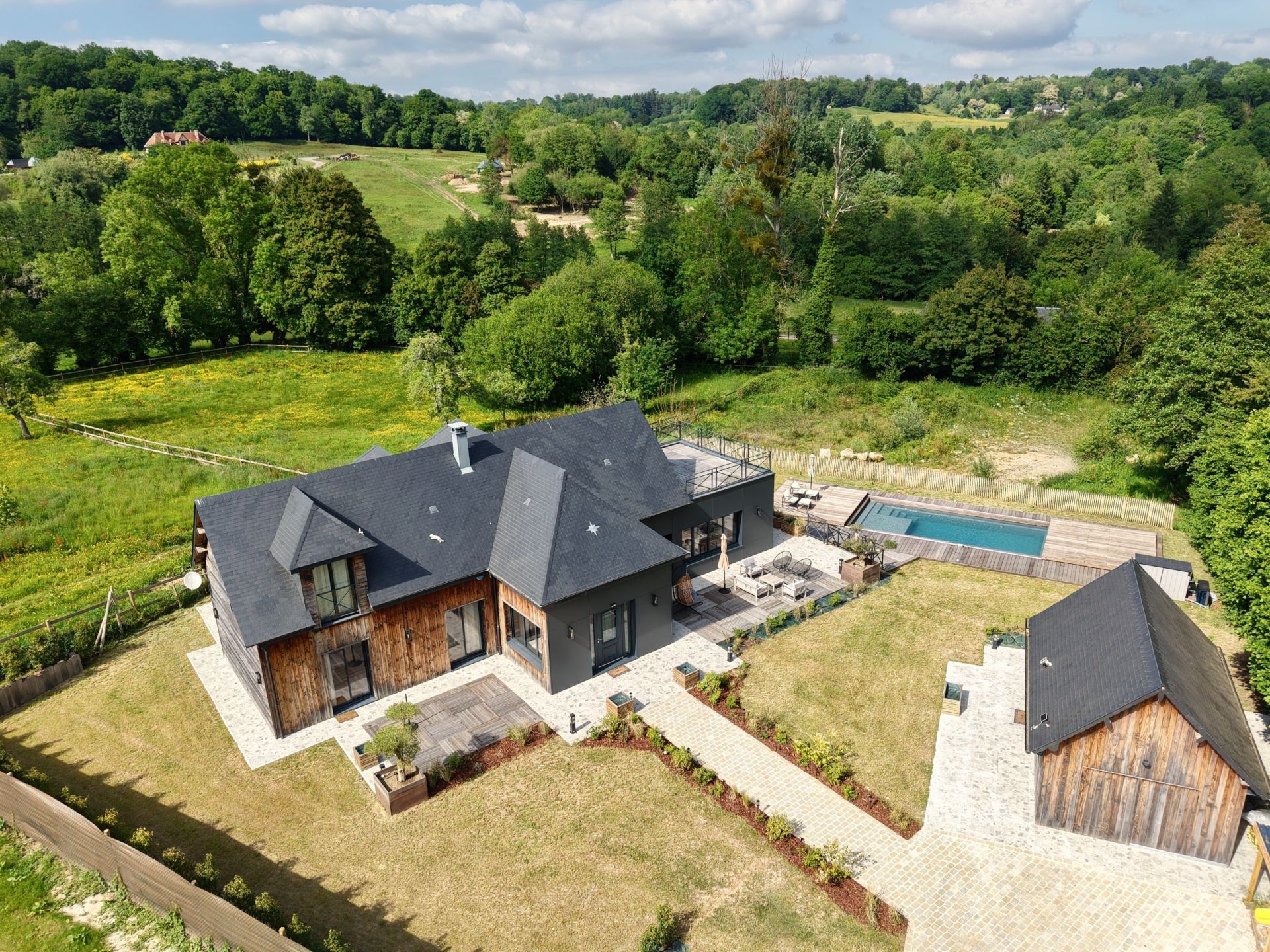 house 6 Rooms for sale on VIEUX BOURG (14130)