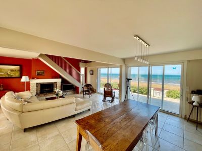 house 7 Rooms for sale on BERNIERES SUR MER (14990) Sale House Bernières-sur-Mer 7 Rooms 133 m²