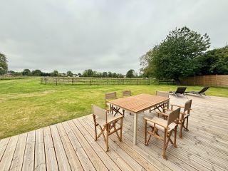 house 9 Rooms for sale on TROUVILLE SUR MER (14360)