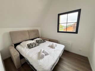 house 9 Rooms for sale on TROUVILLE SUR MER (14360)