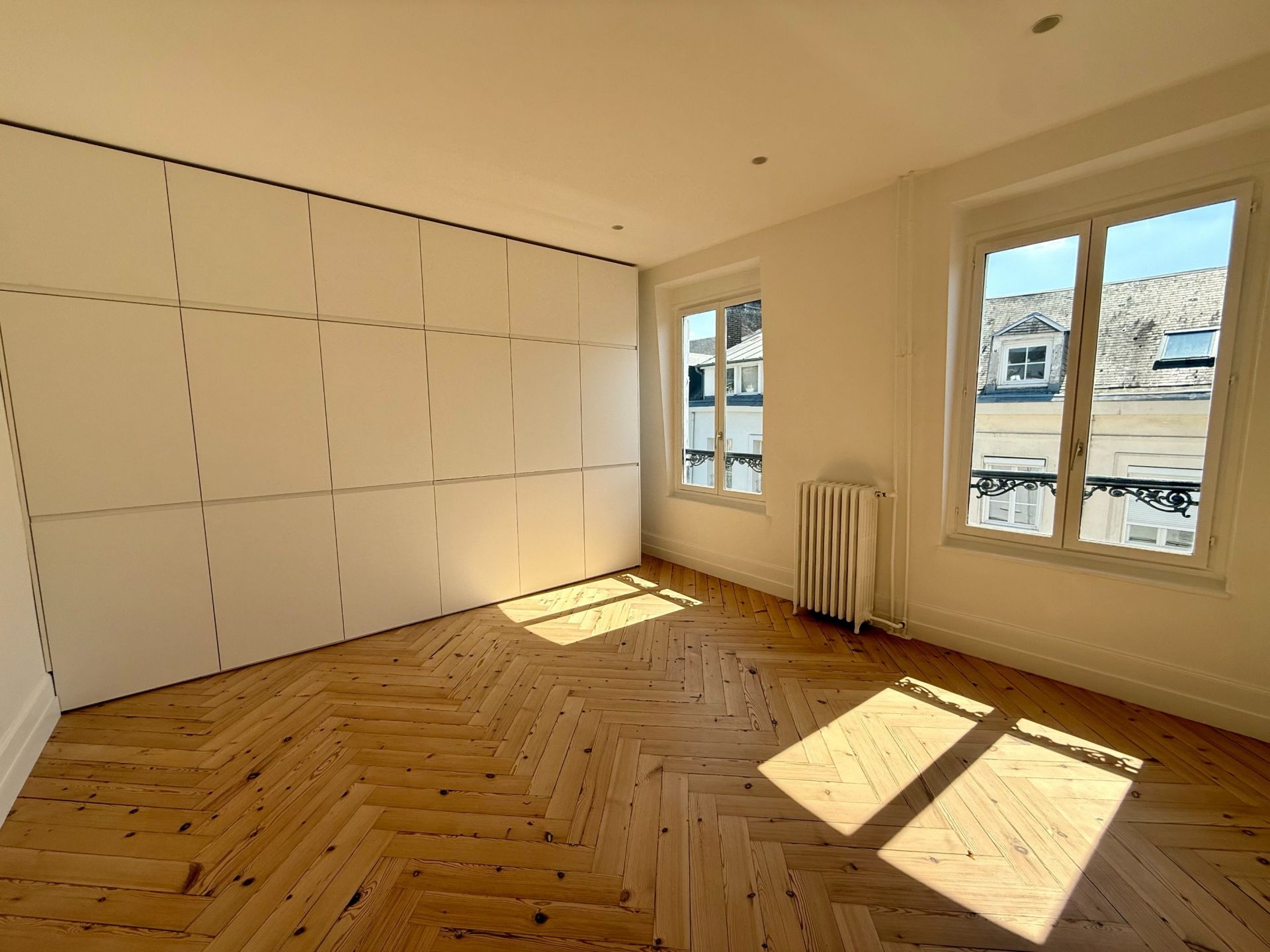 house 9 Rooms for sale on ROUEN (76000)