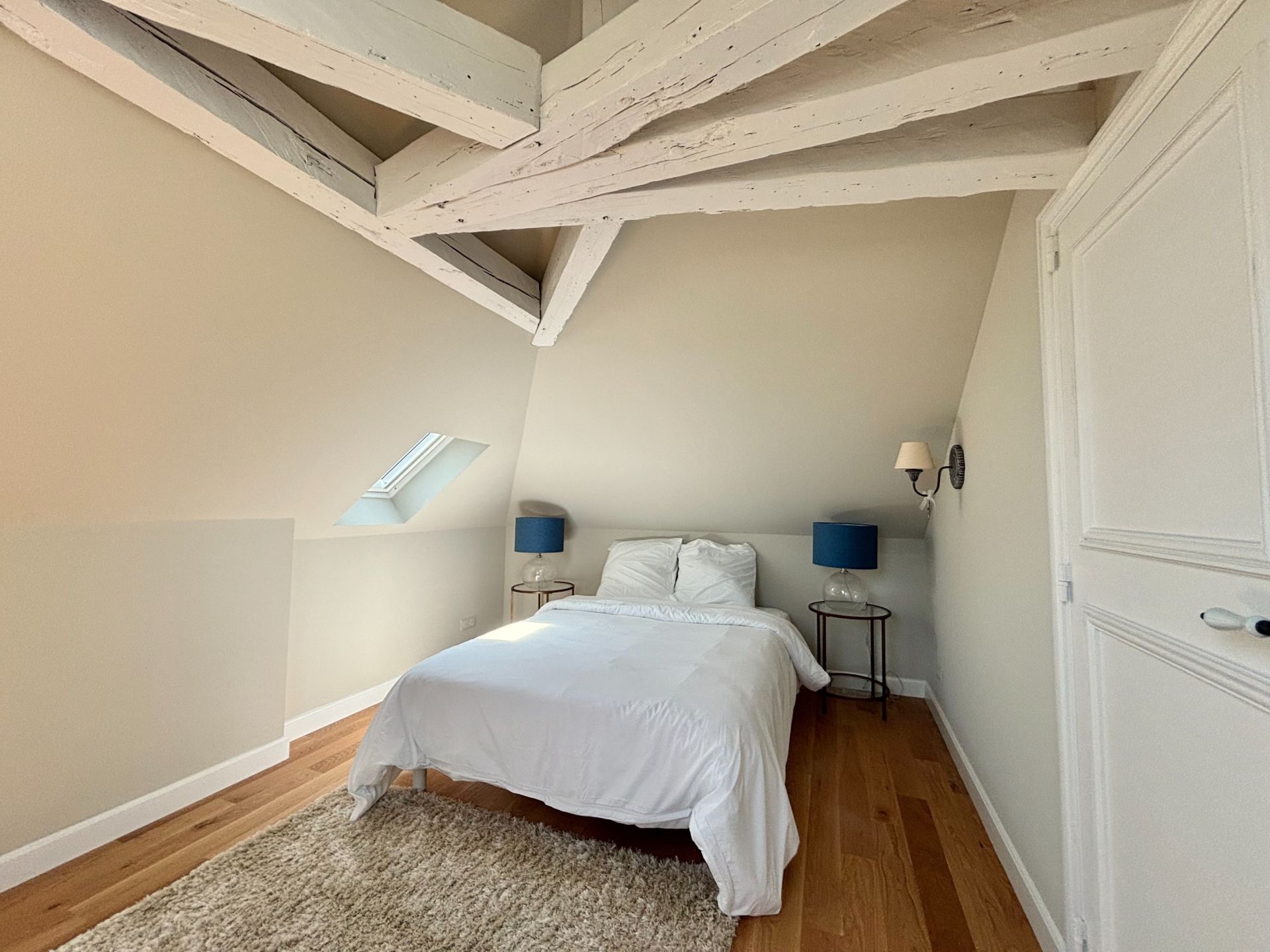 maison 9 Pièces en location saisonnière sur EQUEMAUVILLE (14600)