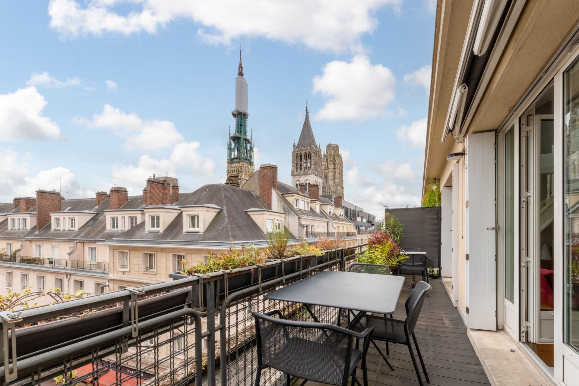 apartment 4 Rooms for sale on ROUEN (76000)