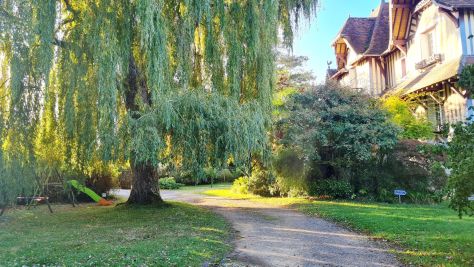 Norman house 9 Rooms for sale on PONT L EVEQUE (14130) Sale Norman house Pont-l'Évêque 9 Rooms 230 m²