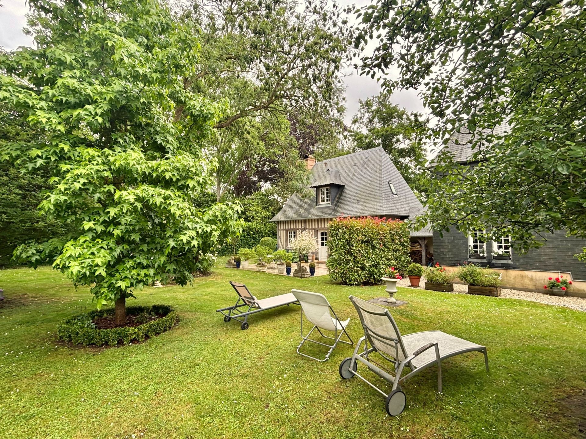 house 12 Rooms for sale on TOURGEVILLE (14800)