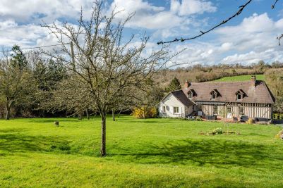 Sale House Saint-Martin-de-la-Lieue 6&nbsp;Rooms 140&nbsp;m²