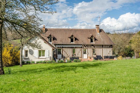 Vente Maison Saint-Martin-de-la-Lieue 6 Pièces 140 m²