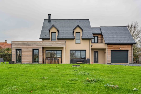 Vente Maison Saint-Étienne-la-Thillaye 7 Pièces 170 m²