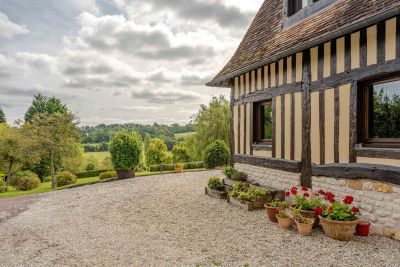Norman house 7 Rooms for sale on LES AUTHIEUX SUR CALONNE (14130) Sale Norman house Les Authieux-sur-Calonne 7 Rooms 200 m²