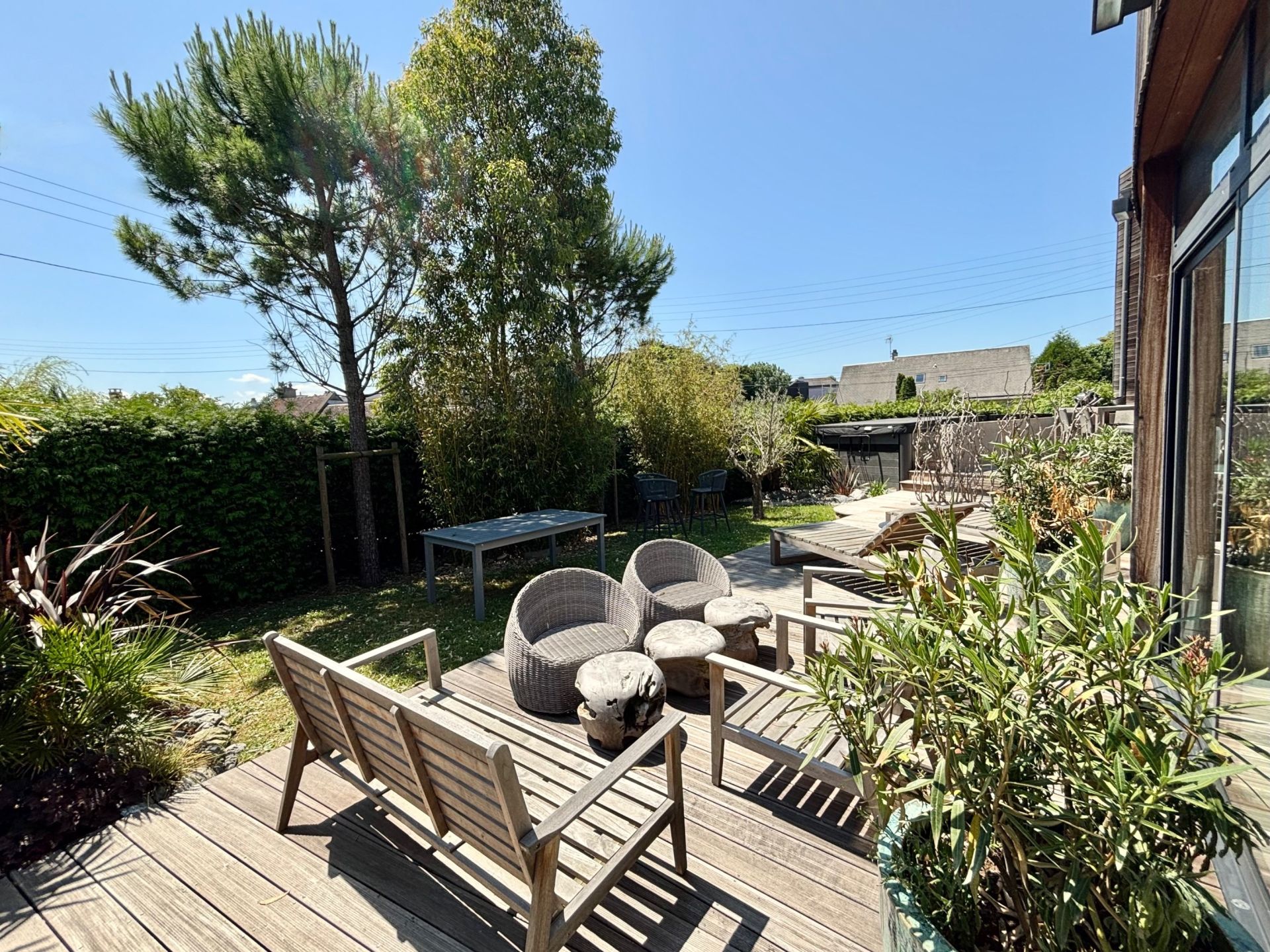 house 8 Rooms for sale on CAEN (14000)