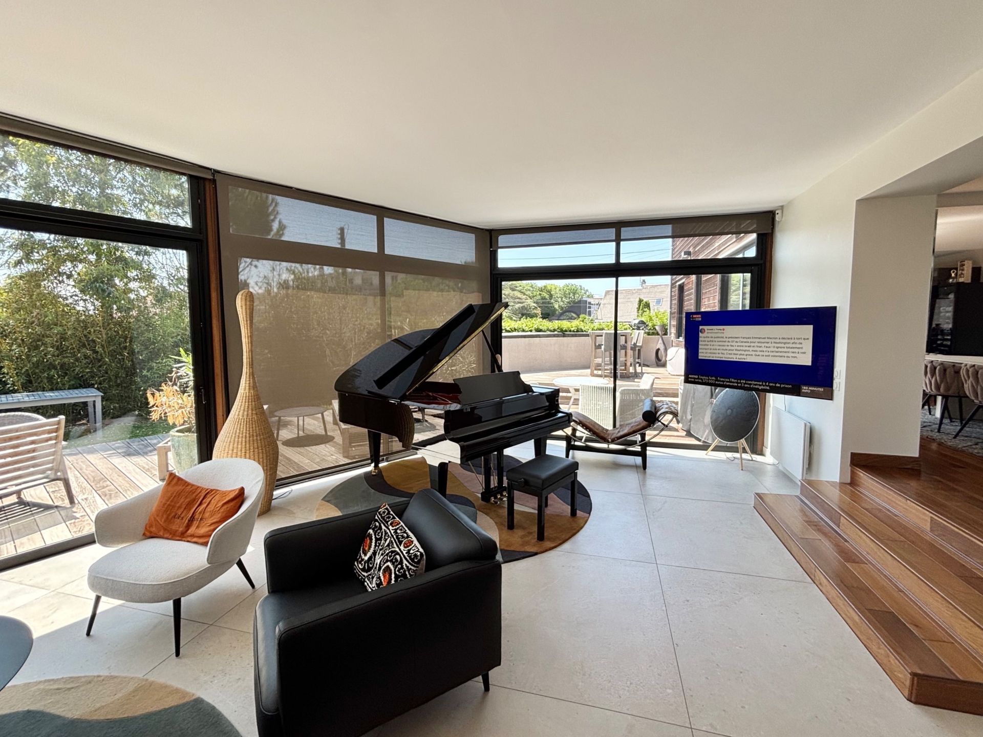 house 8 Rooms for sale on CAEN (14000)