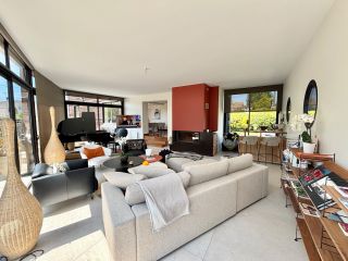 house 8 Rooms for sale on CAEN (14000)