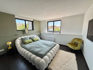 house 8 Rooms for sale on CAEN (14000)