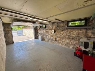 house 8 Rooms for sale on CAEN (14000)