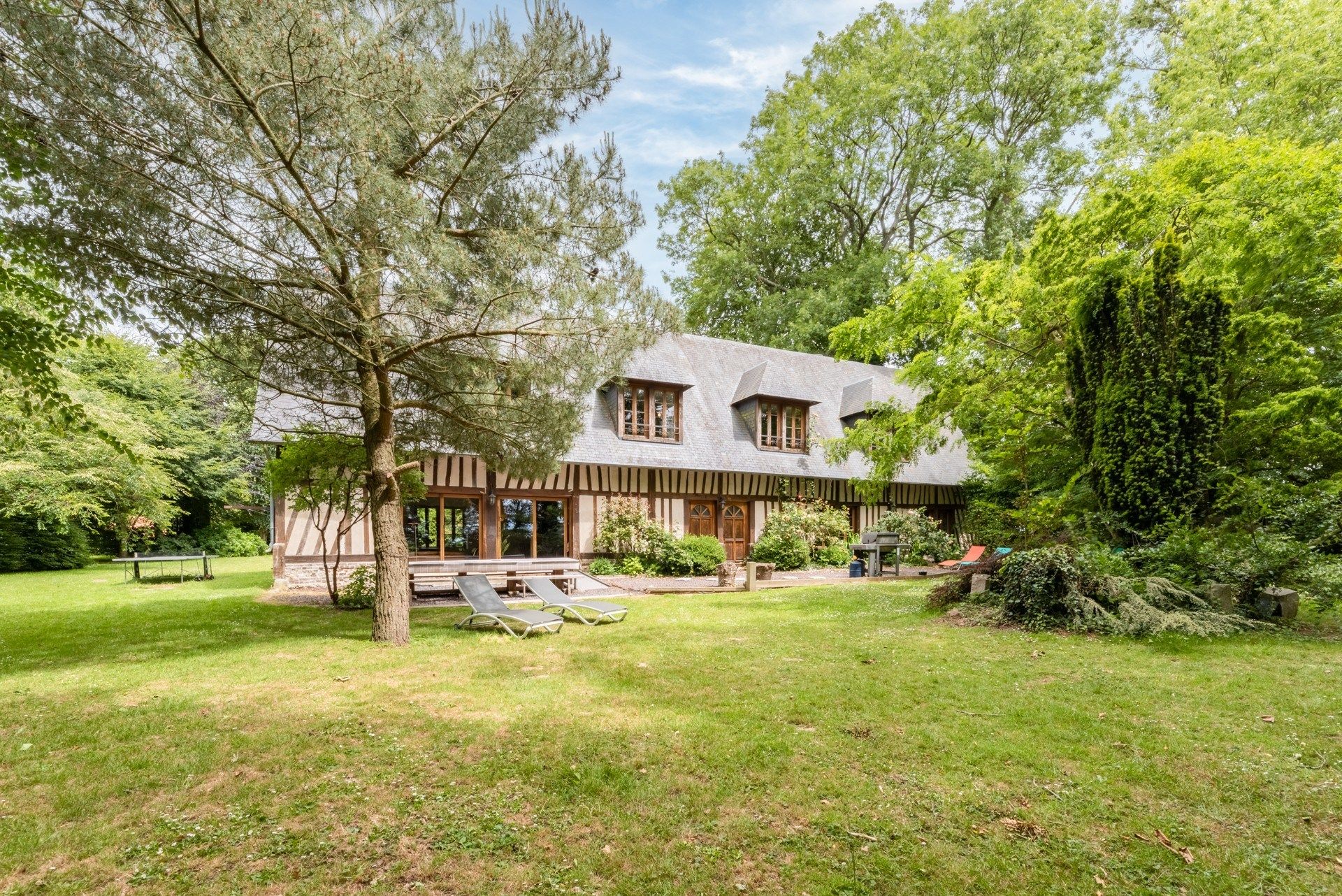 house 9 Rooms for sale on GONNEVILLE SUR SCIE (76590)