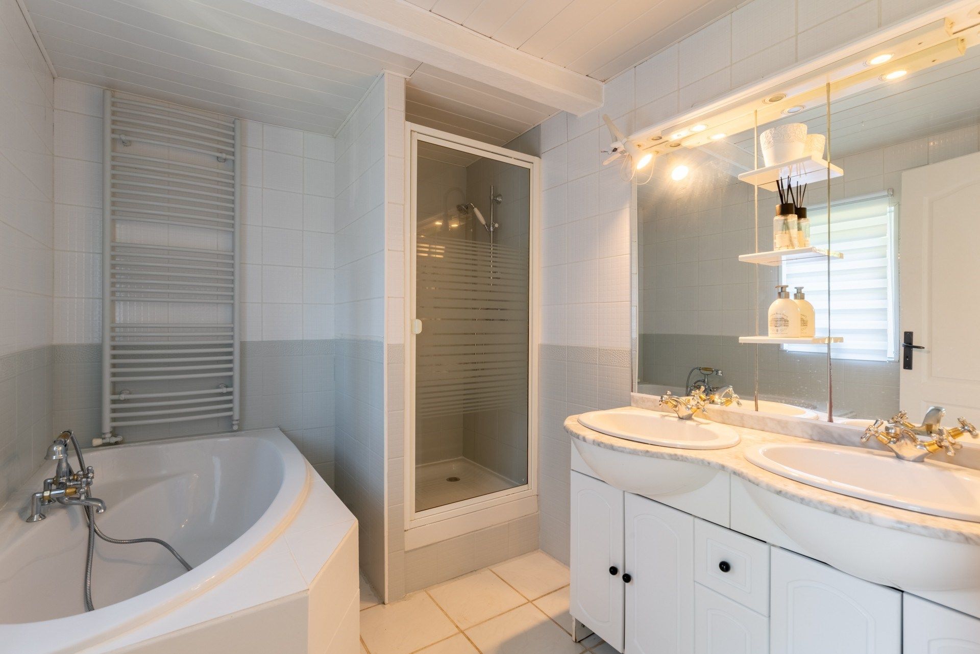 house 7 Rooms for sale on HONFLEUR (14600)