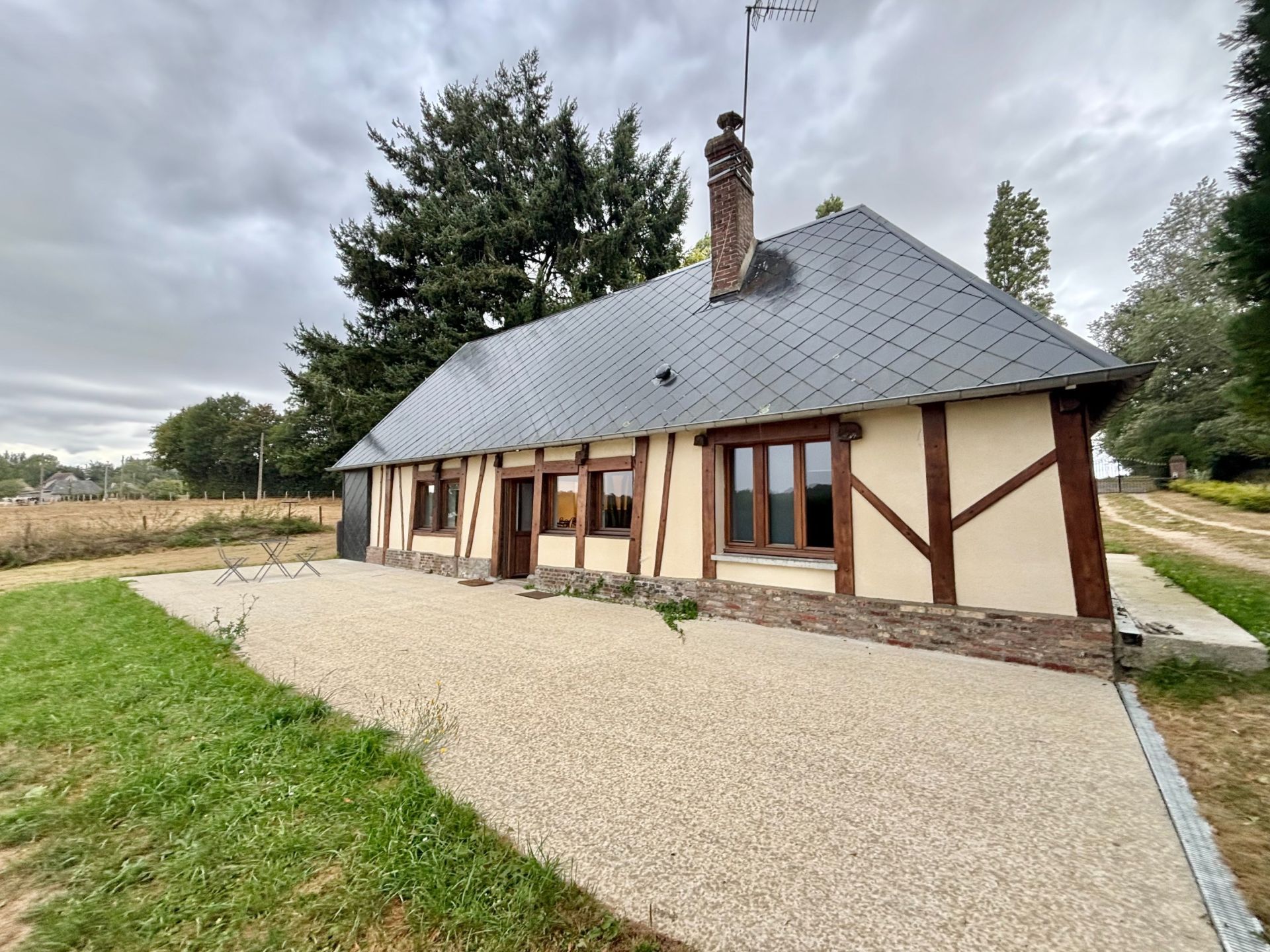 manor house 10 Rooms for sale on ECAQUELON (27290)