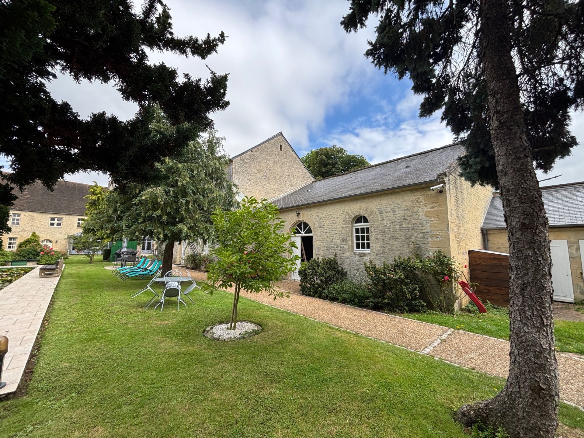 manor house 16 Rooms for sale on BAYEUX (14400)