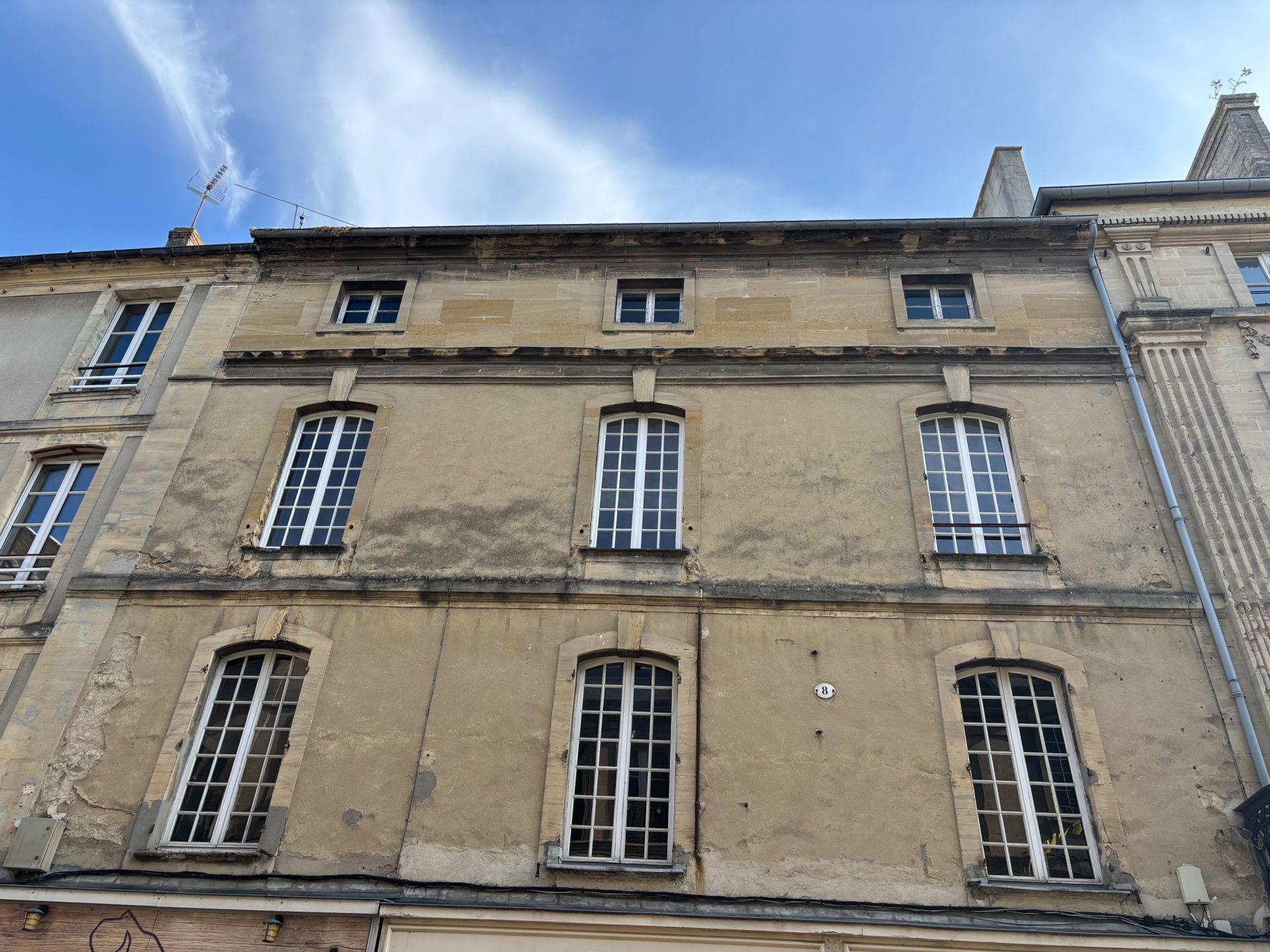 apartment 6 Rooms for sale on BAYEUX (14400)
