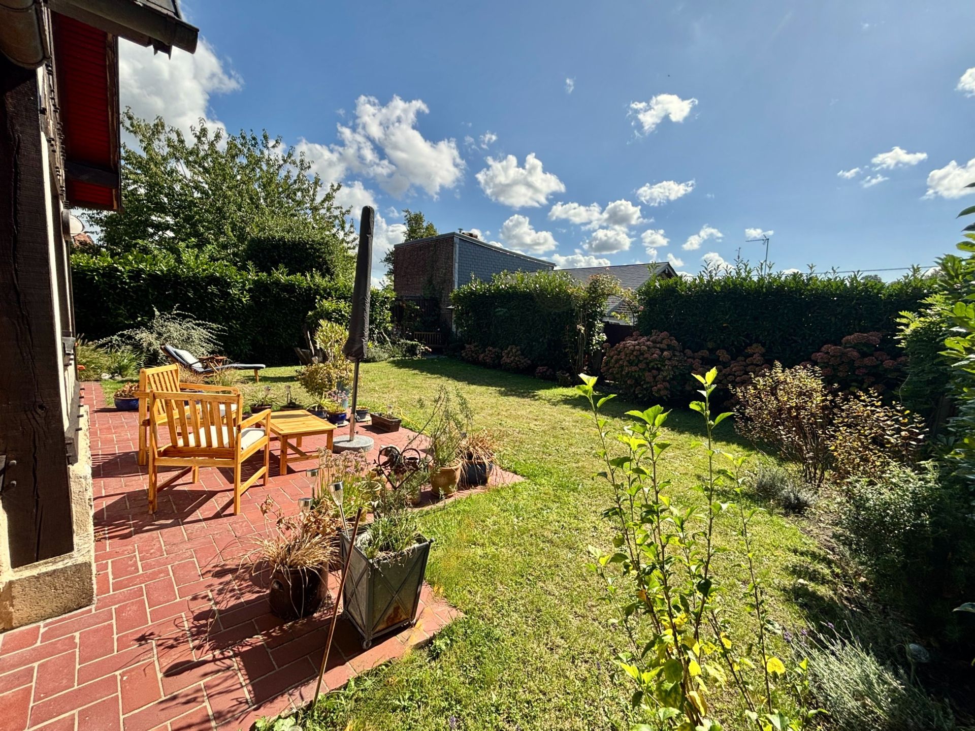 house 5 Rooms for sale on BEAUMONT EN AUGE (14950)