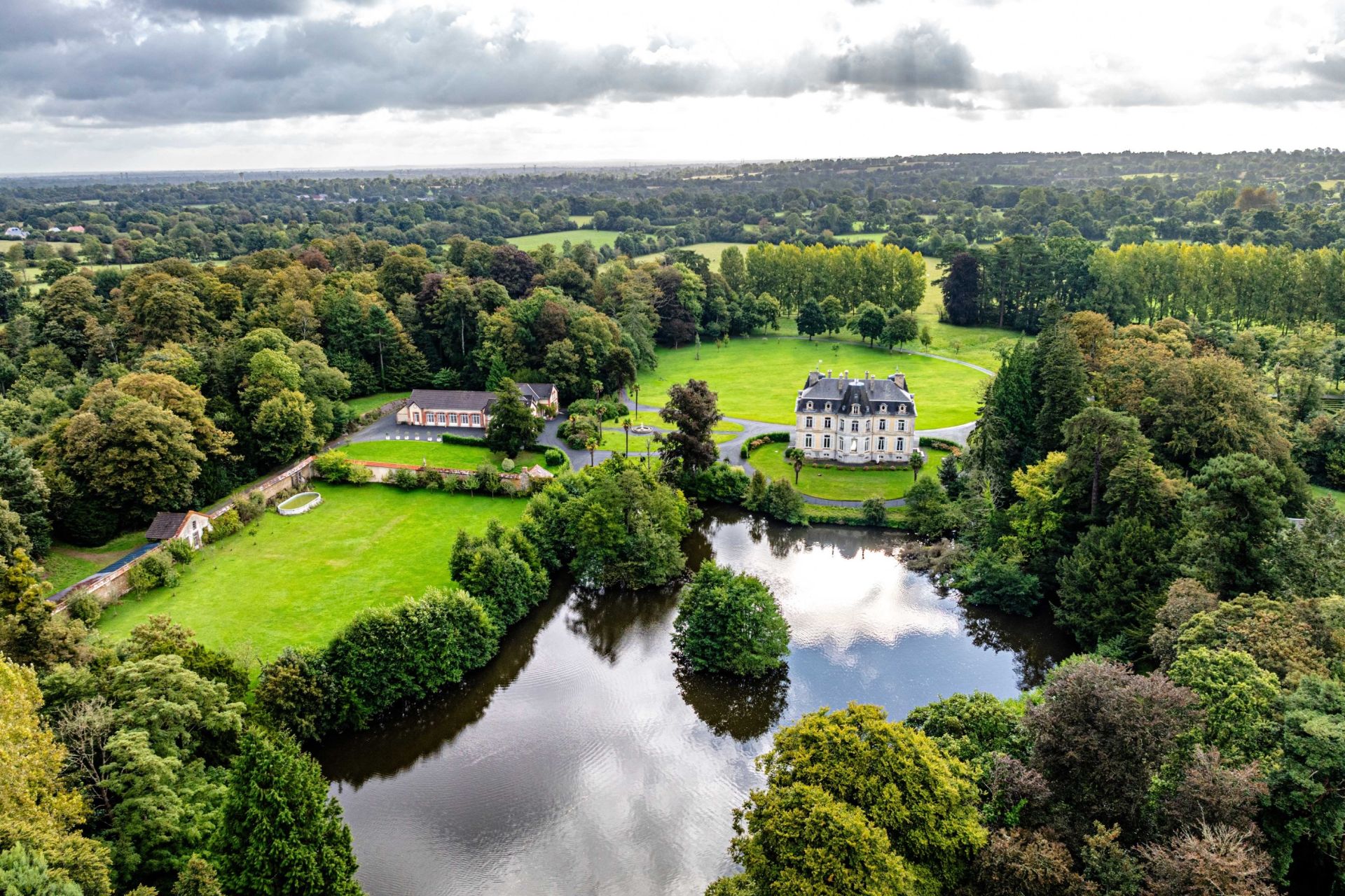 castle 23 Rooms for sale on COUTANCES (50200)