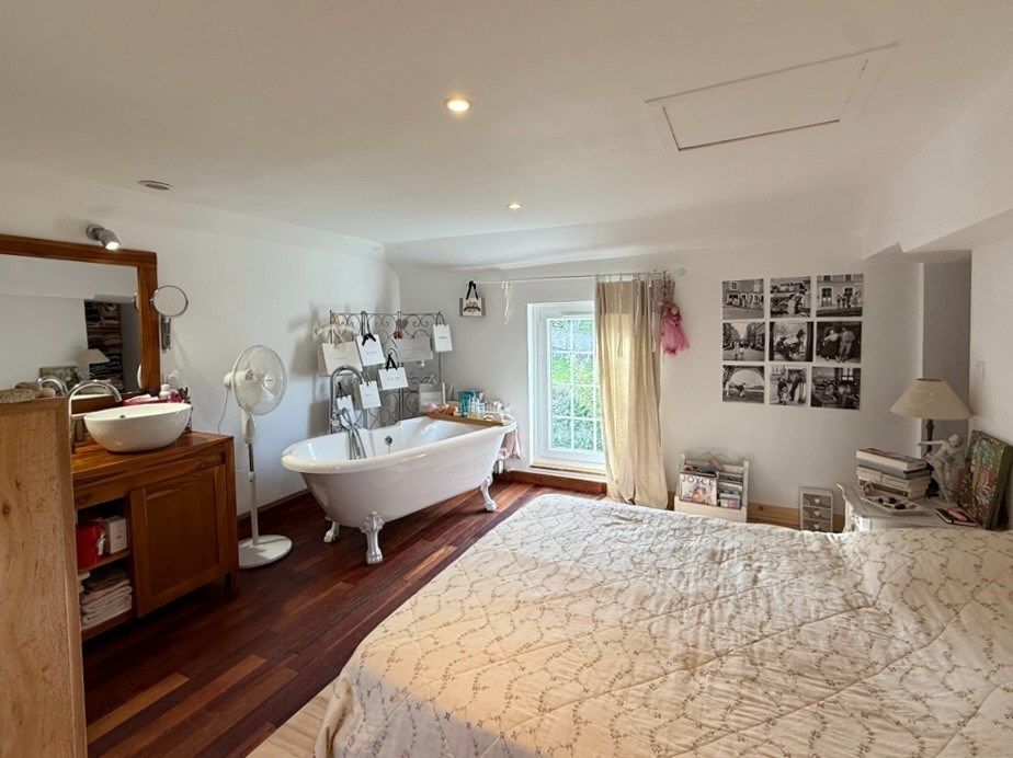 maison normande 8 Pièces en vente sur MANNEVILLE LA PIPARD (14130)