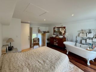 maison normande 8 Pièces en vente sur MANNEVILLE LA PIPARD (14130)