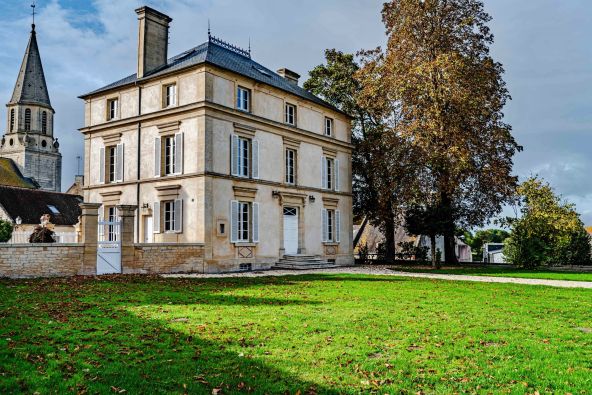 Sale House Creully 12 Rooms 272 m²