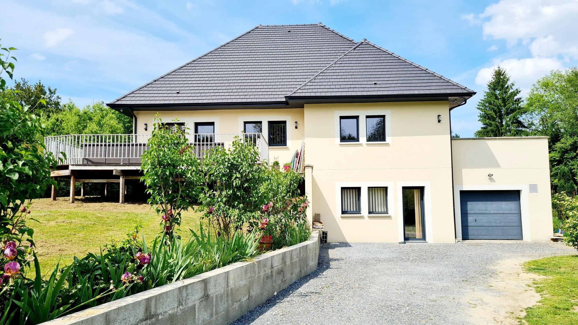 house 5 Rooms for sale on VIEUX BOURG (14130)
