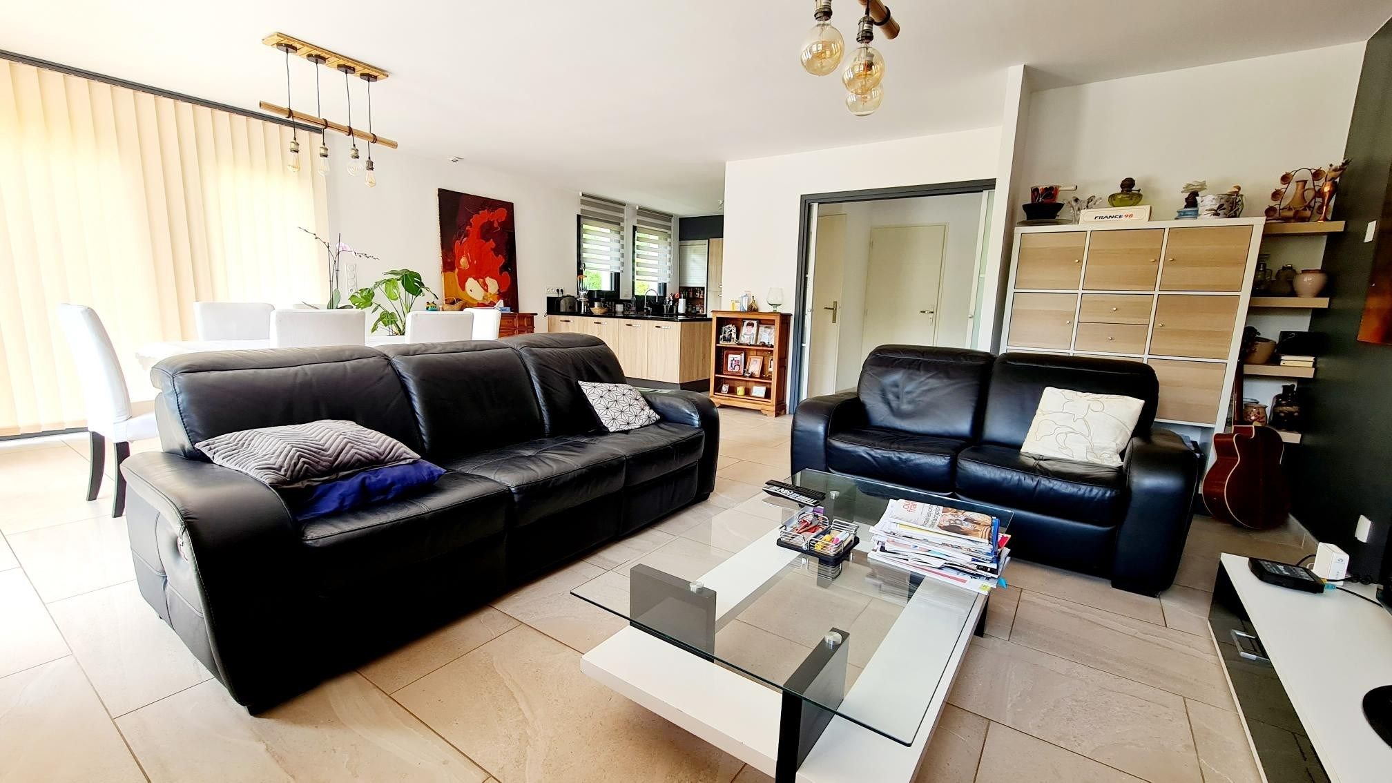 house 5 Rooms for sale on VIEUX BOURG (14130)