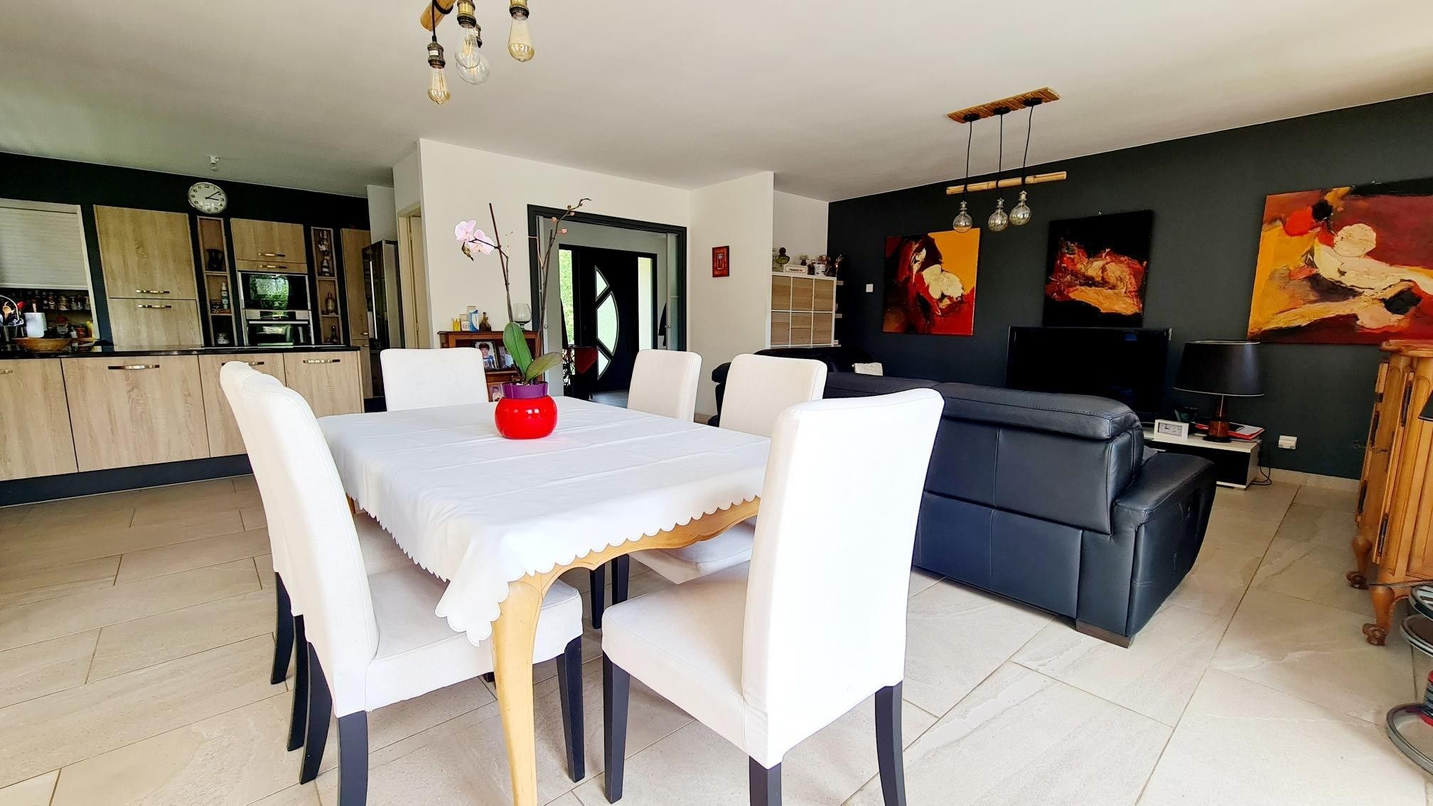 house 5 Rooms for sale on VIEUX BOURG (14130)