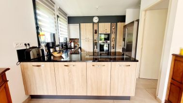 house 5 Rooms for sale on VIEUX BOURG (14130)