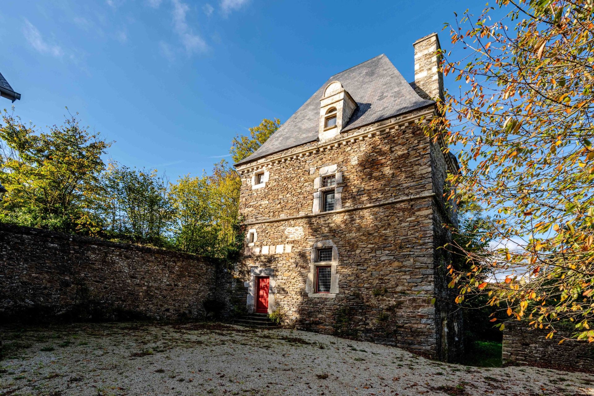 house 20 Rooms for sale on AGNEAUX (50180)