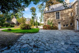 house 20 Rooms for sale on AGNEAUX (50180)
