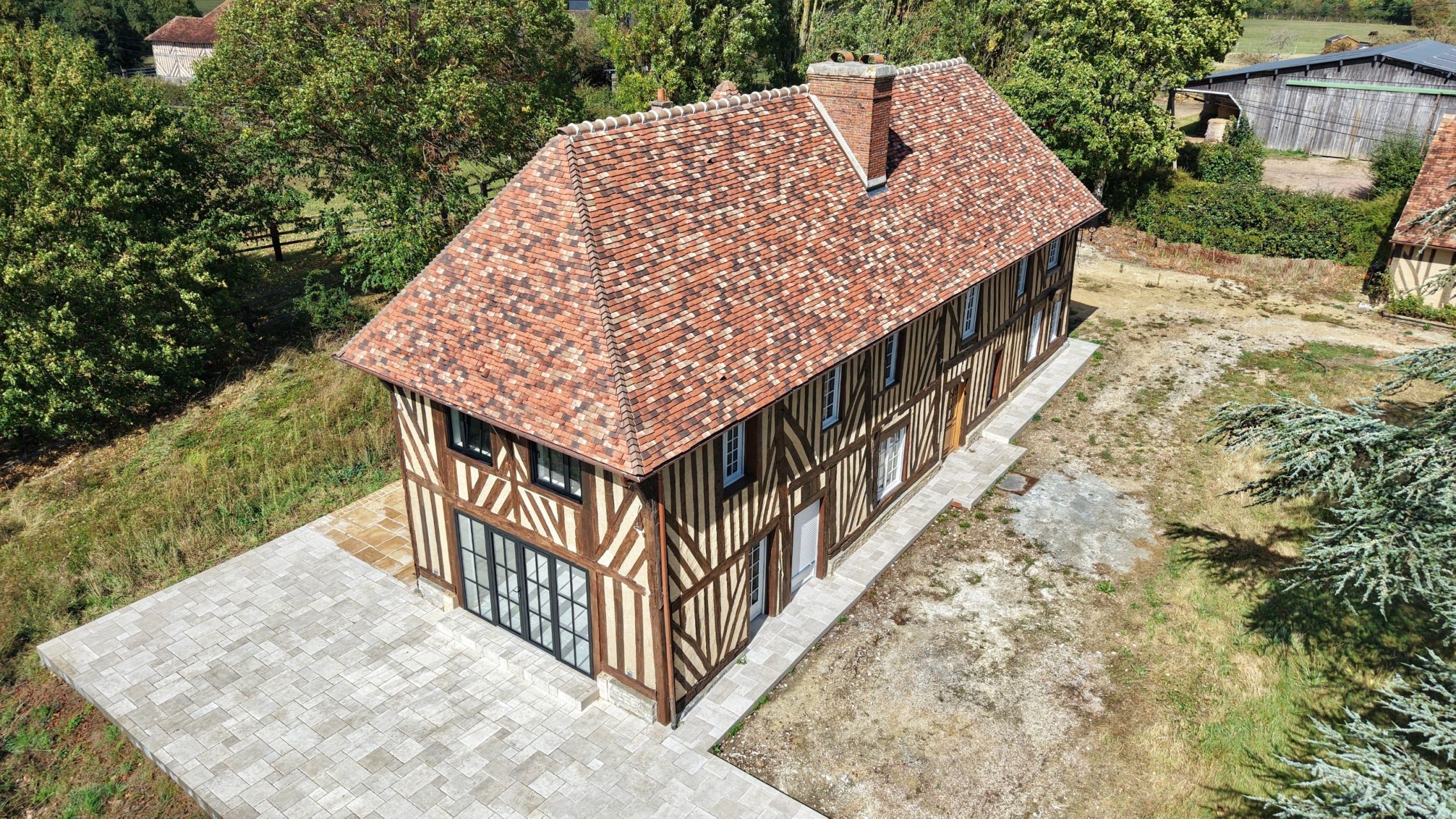 house 7 Rooms for sale on MEZIDON VALLEE D AUGE (14140)