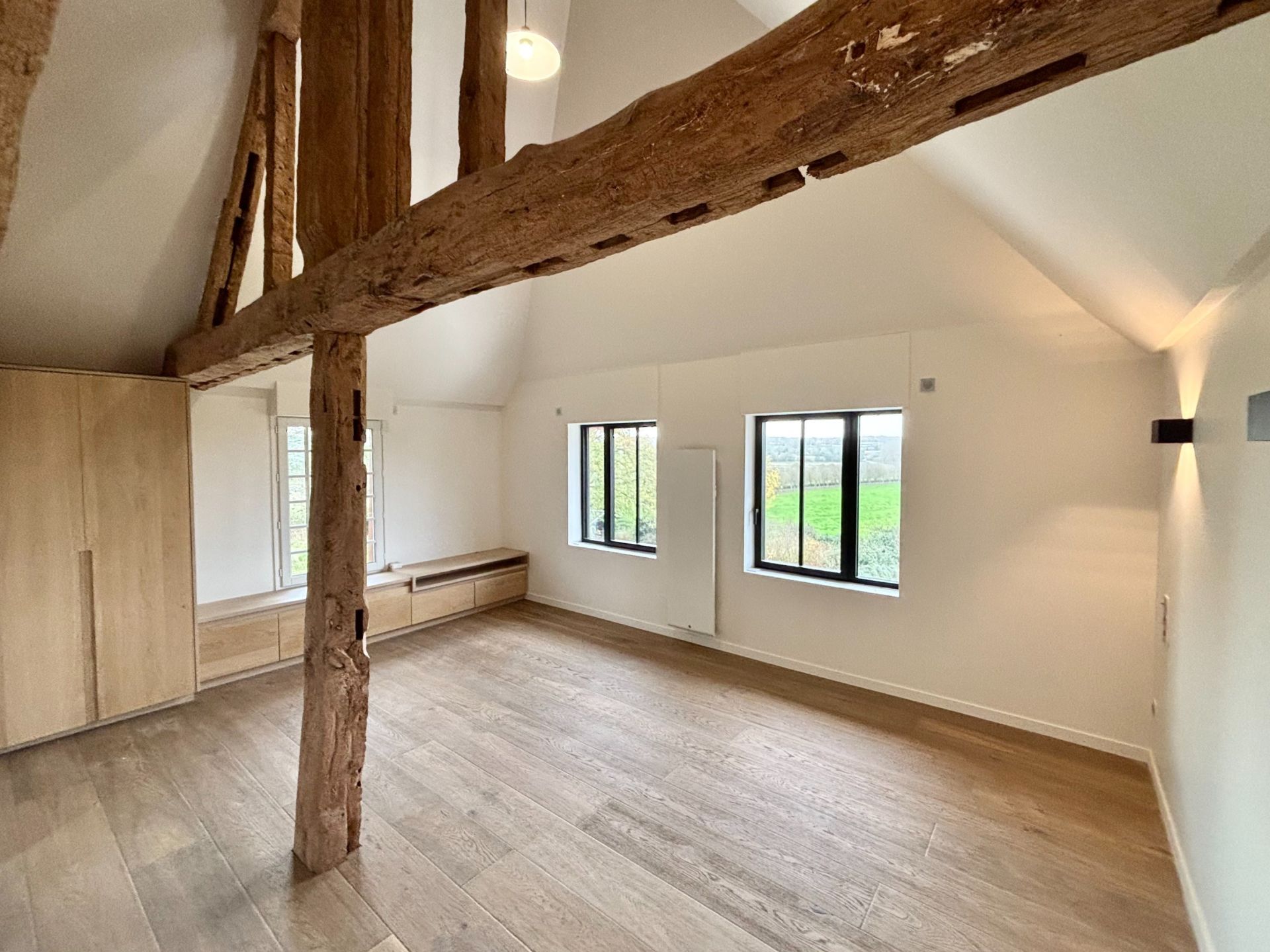 house 7 Rooms for sale on MEZIDON VALLEE D AUGE (14140)