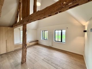 house 7 Rooms for sale on MEZIDON VALLEE D AUGE (14140)